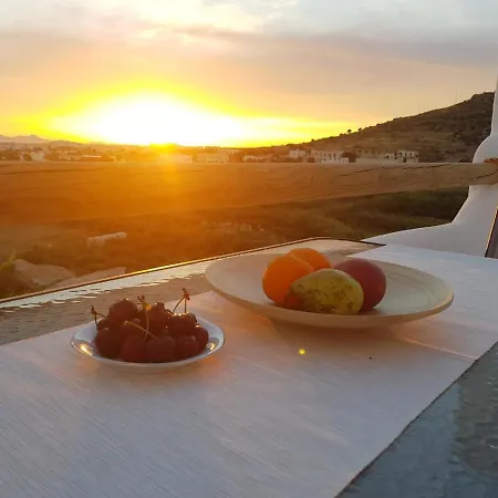 Evelina Traditional Cycladic Hill House ヴィラ
