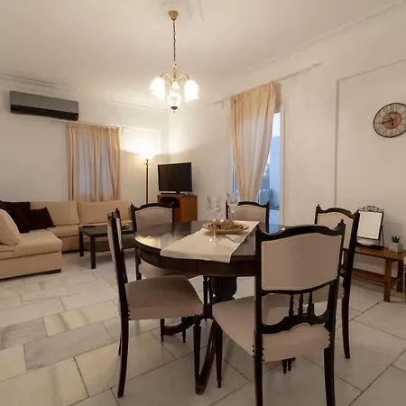 Evelina Traditional Cycladic Hill House Villa
