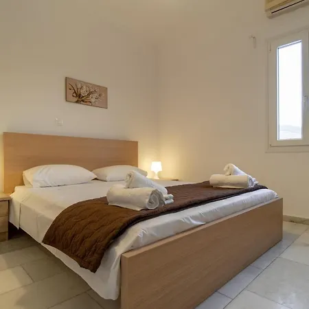 Evelina Traditional Cycladic Hill House *